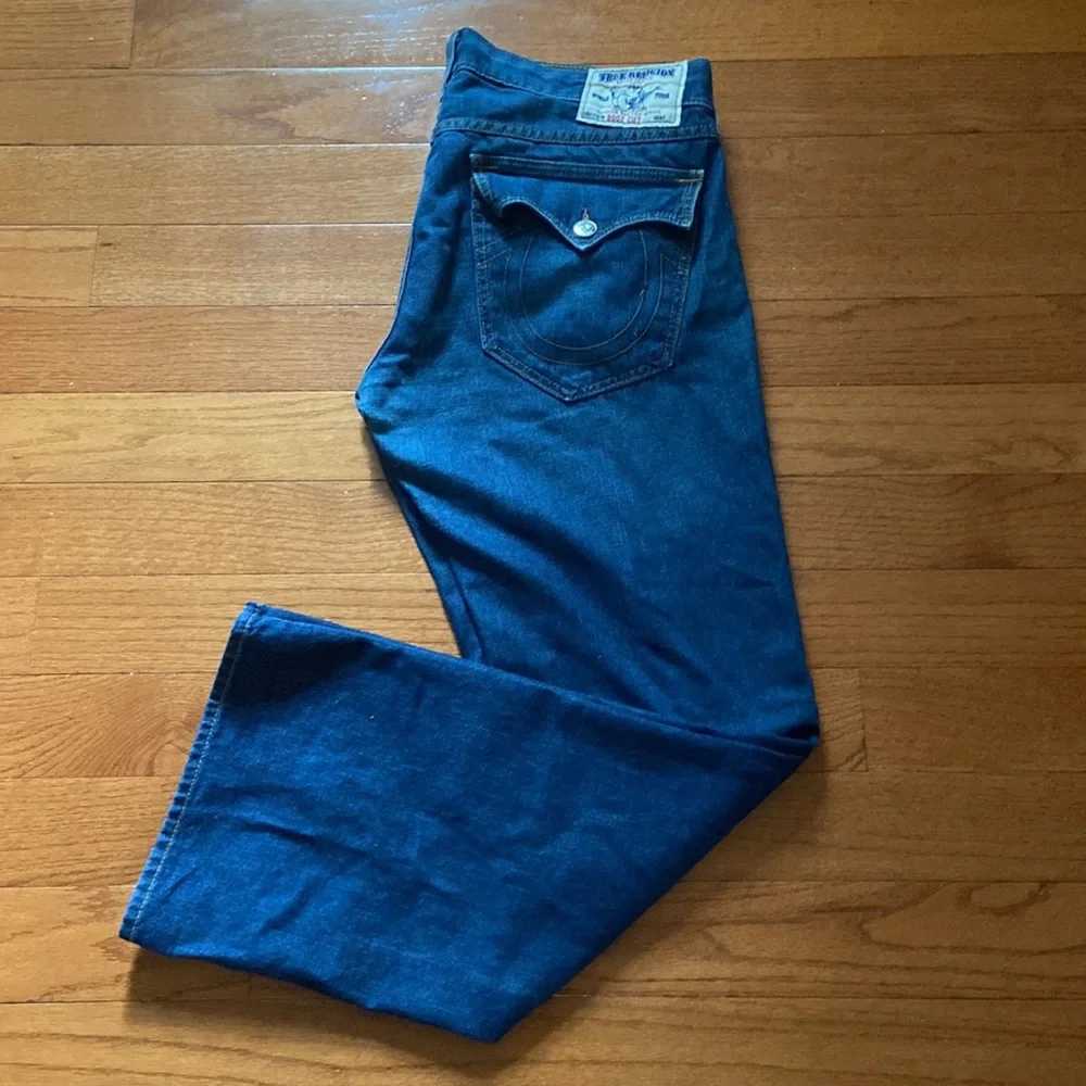 True Religion Bootcut Sz 38
